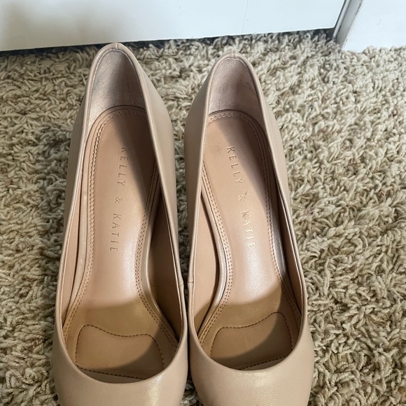 Kellie and Katie nude pumps - Picture 6 of 11